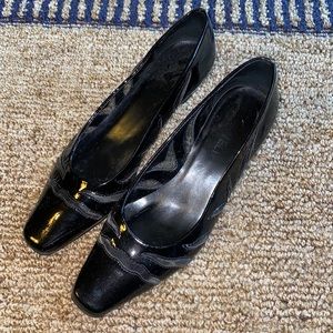 🖤Vaneli black patent kitten heels w/mesh cutouts. Square toe size 7